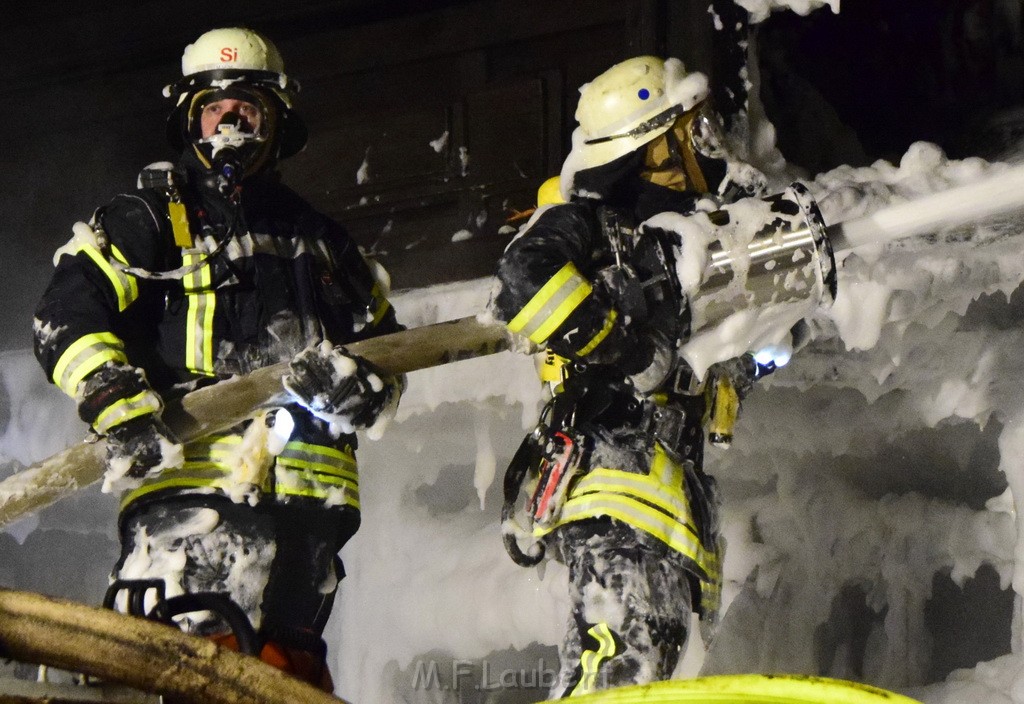 Grossfeuer Einfamilienhaus Siegburg Muehlengrabenstr P0445.JPG - Miklos Laubert